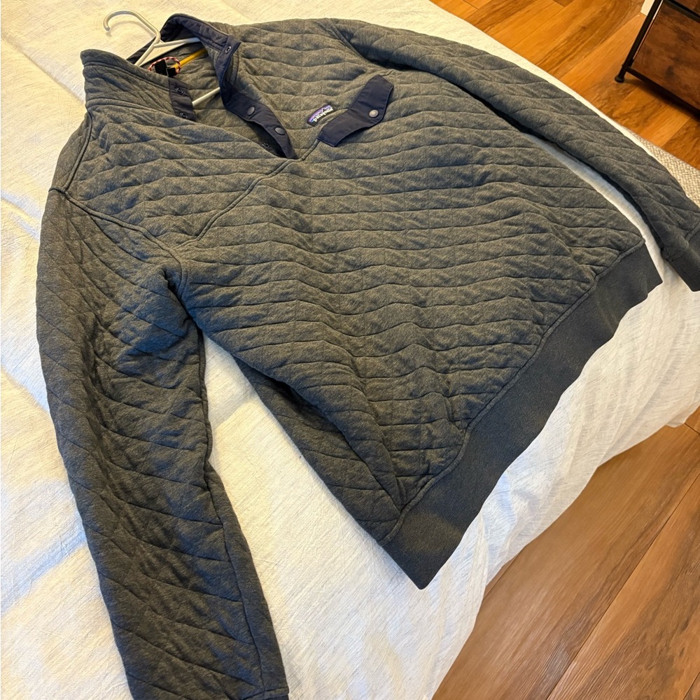 Patagonia Blue and Gray Quilted Pullover